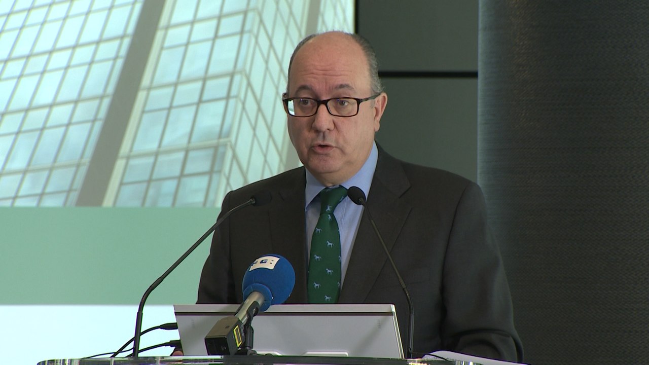 La AEB dice que la banca ya paga "muchos impuestos"