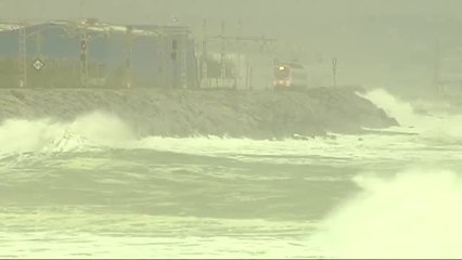 Alerta naranja en toda la costa catalana por oleaje, fuertes vientos y mar revuelto