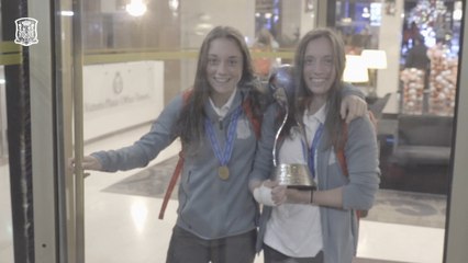 Télécharger la video: La Selección Sub-17 celebra su título de Campeonas del Mundo