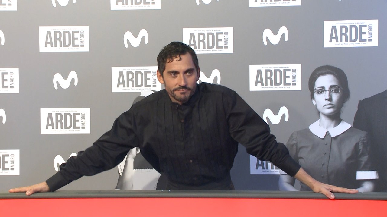 Paco León incendia la capital con su fiesta por el éxito de 'Arde Madrid'