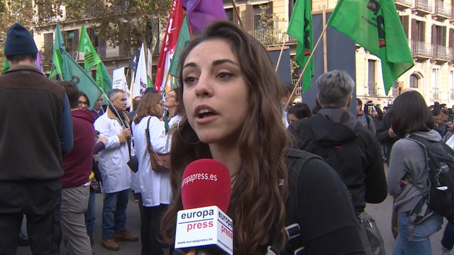 Estudiantes de Barcelona piden rebaja en las tasas