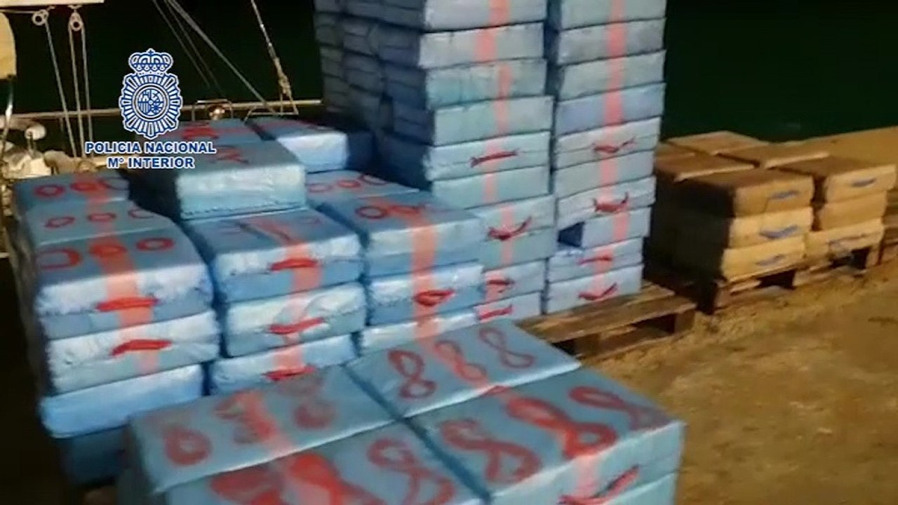 Incautadas 11 toneladas de hachís a bordo de un velero