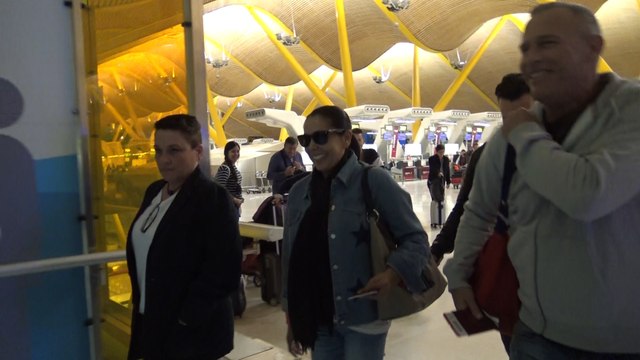 Isabel Pantoja pone rumbo a 'Supervivientes' de lo más feliz