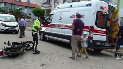 Otomobil elektrikli bisiklet ve motosikletle çarpıştı: 2 yaralı