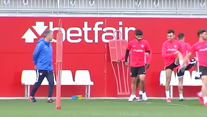 El Sevilla entrena a las 14:00 para aclimatarse a la hora del partido