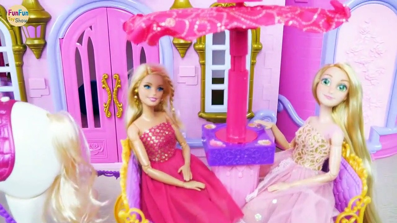 Rapunzel Barbie Dolls' One Day at Pink Princess Castle Prinzessin puppe Schloss Kastil putri Barbie | Karla D.