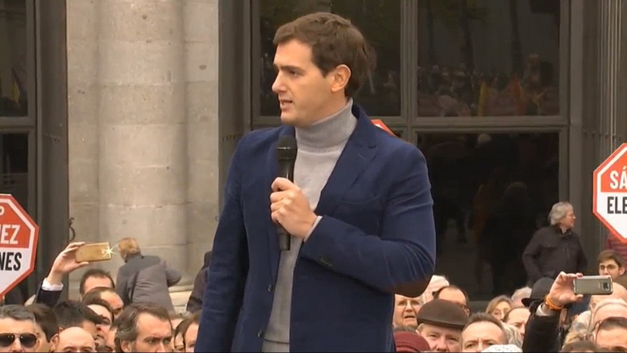 Rivera dice que Sánchez concede indultos para conseguir mayoría política