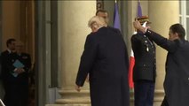 Trump arremete contra Macron y su idea de crear un ejército europeo