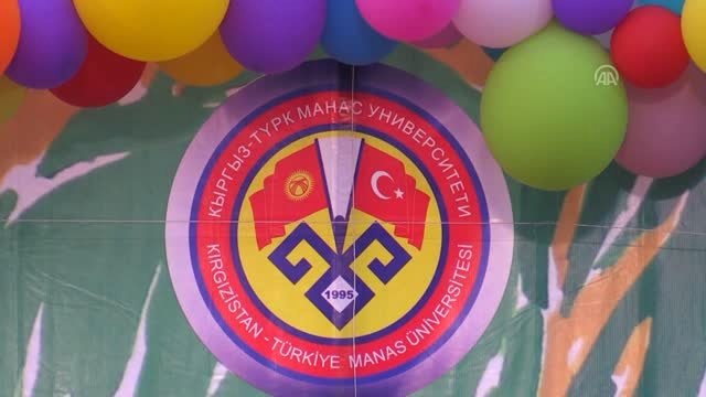 Kırgızistan-Türkiye Manas Üniversitesinde mezuniyet coşkusu