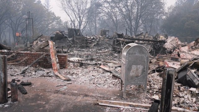 Continúan activos los incendios de California