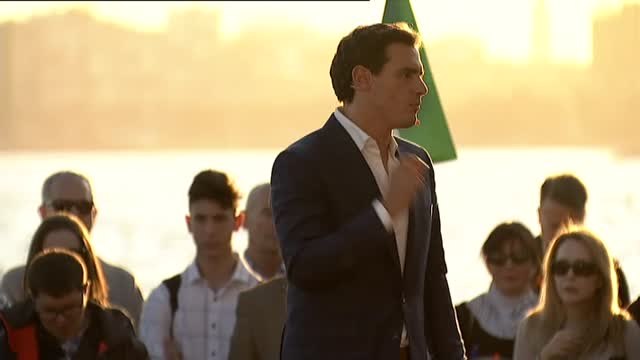 Proponemos algo tan revolucionario como ésto: que se pueda estudiar español en España