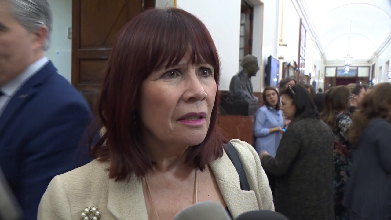 Navarro pide "respeto" para la encuesta del CIS