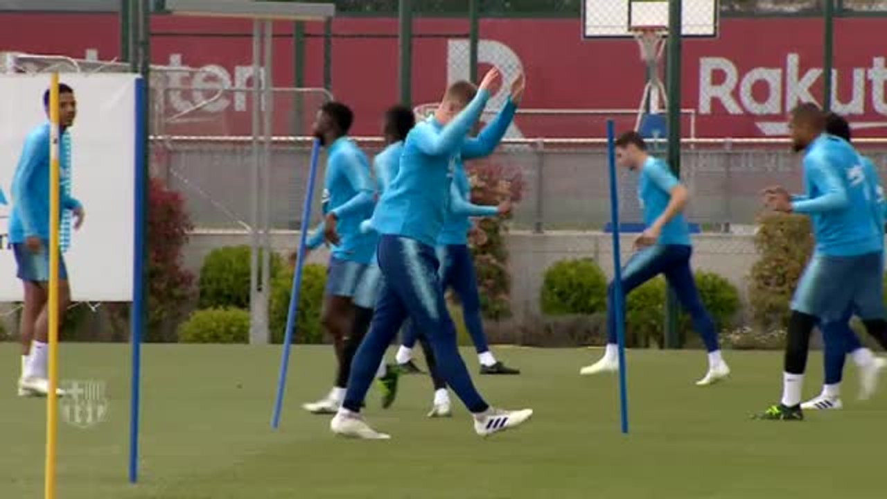 El Barça vuelve a los entrenamientos tras ganar 0-1 en Old Trafford