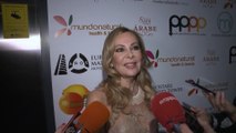 Ana Obregón recibe el premio 'Naranja y Limón'