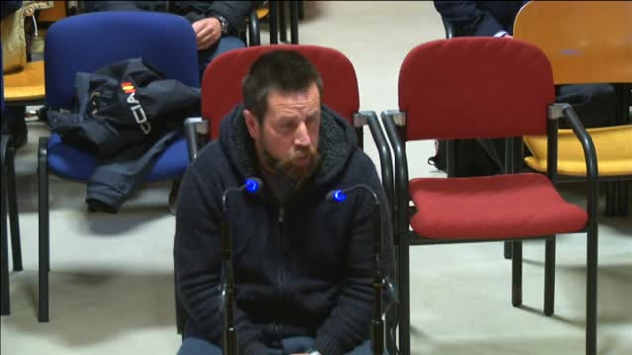 'El Chicle' declara que sólo intentó sustraerle el móvil a la joven de Boiro que le acusa de intento de secuestro