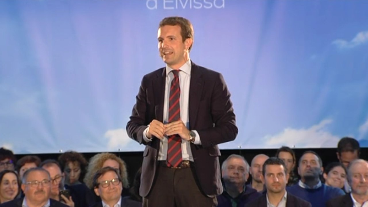 Casado sobre las encuestas del CIS: "Son para partirse"