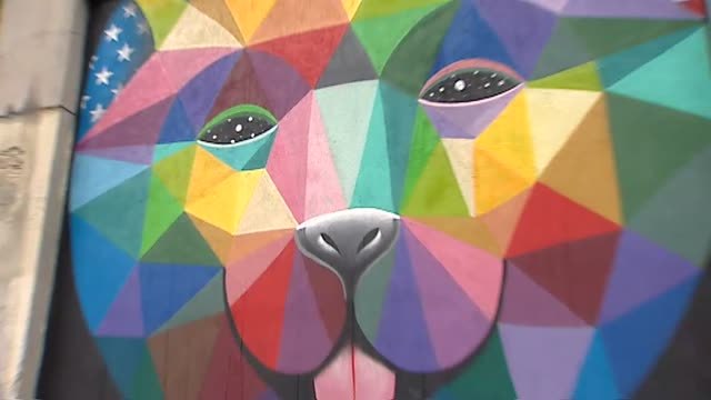 Okuda llena de color las calles de Boston