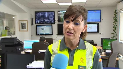 Un joven rumano de 21 años embiste a dos coches patrulla tras robar un coche y circular varios kilómetros con una pareja secuestrada
