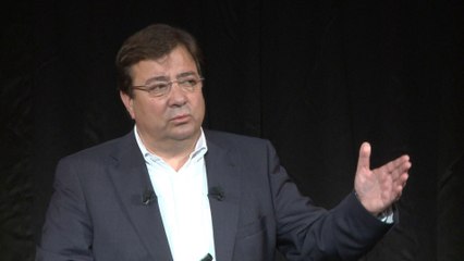 Vara presenta un plan estratégico para "impulsar" Extremadura