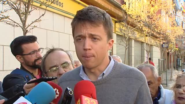 Errejón reprocha al PP que le preocupe más una proyección de los papeles de Bárcenas que los papeles en sí mismos