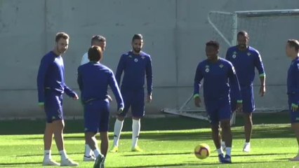 Francis, ausencia destacada en el entrenamiento de esta mañana