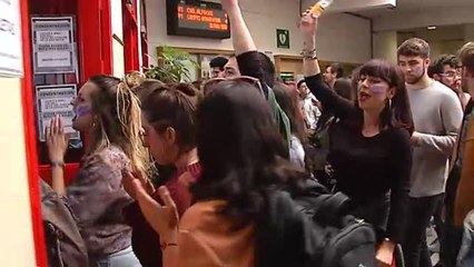 Movilización universitaria en Granada por el acoso de un profesor: "Me preguntaba si disfrutaba con el sexo"