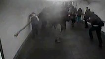 Una cámara captó el momento en que un terrorista suicida se inmola en pleno metro de Nueva York