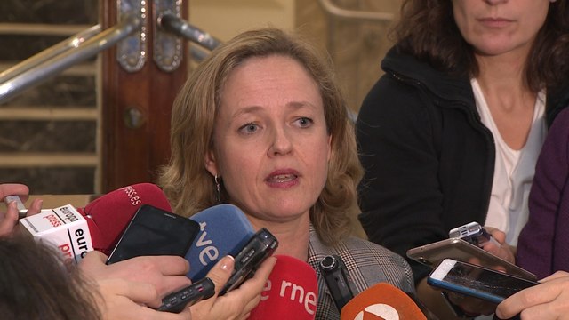 Calviño ve bastante alineadas las previsiones de Bruselas con las del Gobierno