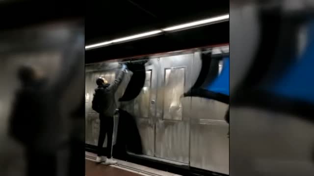 Agresiones por parte de grafiteros en los metros de Madrid y Barcelona