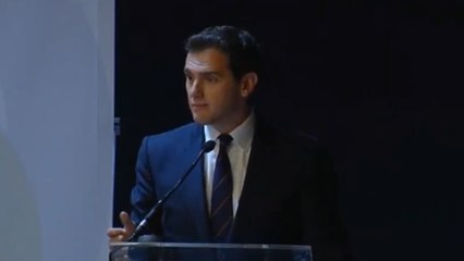 Rivera apuesta por una España autonómica "eficaz"