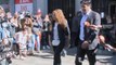 Shakira, sonriente tras declarar en el Juzgado