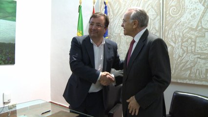 Vara firma un protocolo con Fundación La Caixa