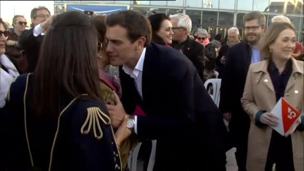 Rivera ofrece una coalición para echar a Sánchez y el PP responde que "es tarde"