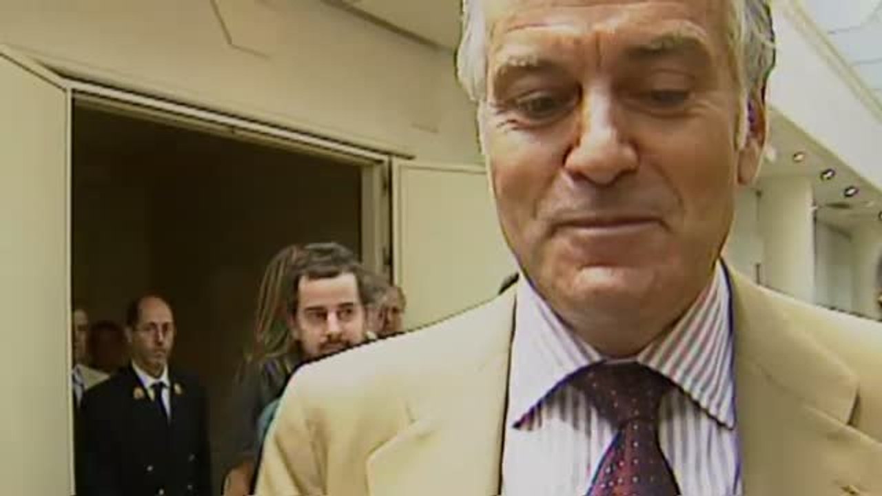 El marido de Cospedal encargó al excomisario Villarejo investigar a Javier Arenas con dinero del PP.