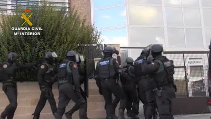 Video herunterladen: Detenidas 47 personas en el mayor golpe a la producción de tabaco falsificado en España