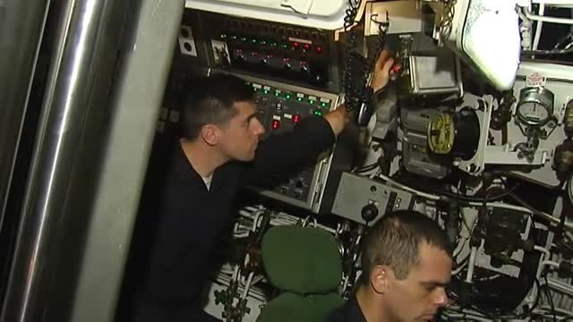 Así es el interior de un submarino de la Armada Española