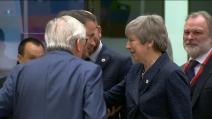 La UE ofrece a May una prórroga a doble fecha