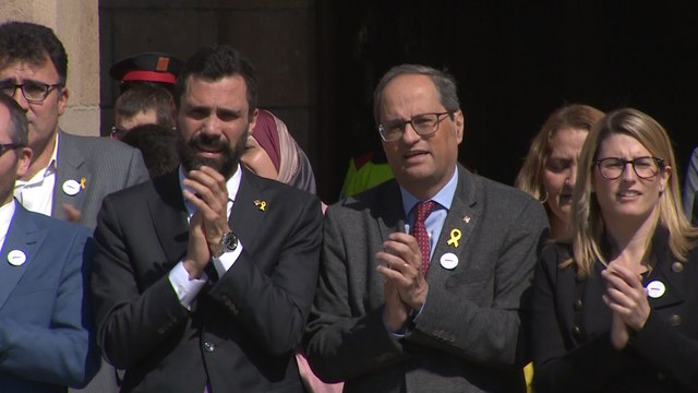 Diputados del Parlament se concentran por la libertad de los presos