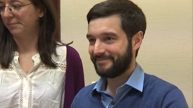 Pablo Bustinduy retira su candidatura al Parlamento Europeo