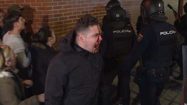 Disturbios en Vallecas frente a la casa del presunto asesino de un vecino