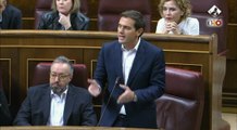 Rivera pregunta a Sánchez por los indultos a los 