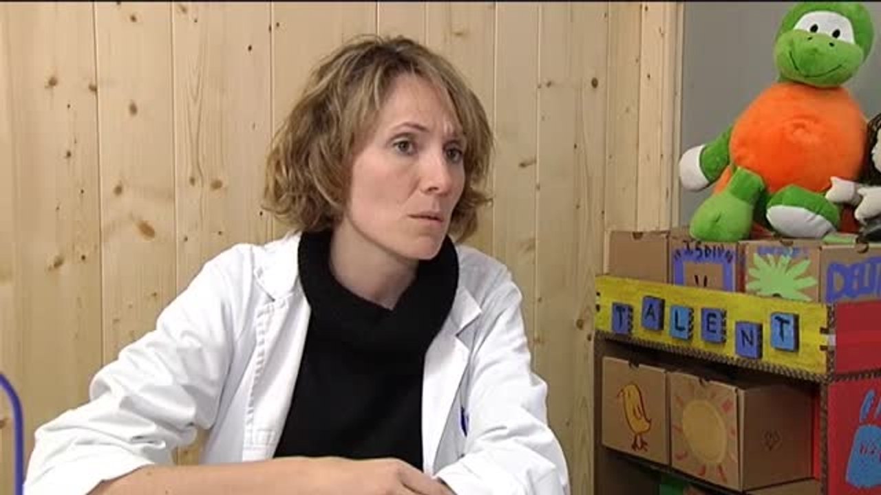 Detenido por presuntamente zarandear a su bebé de cuatro meses