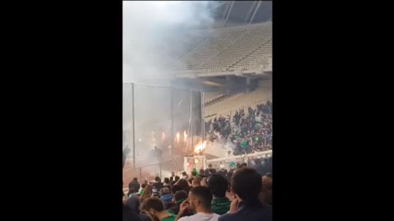 Graves incidentes provocan la suspensión del derbi Panathinaikos y Olympiacos