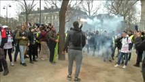 La decimoctava jornada de protesta de los chalecos amarillos franceses se recrudece