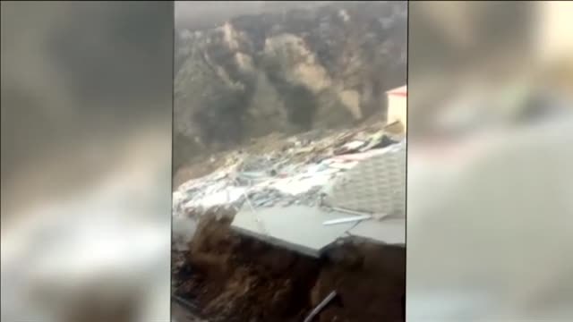 Un deslizamiento de tierra mata a 2 personas en China y deja a otras 17 desaparecidas