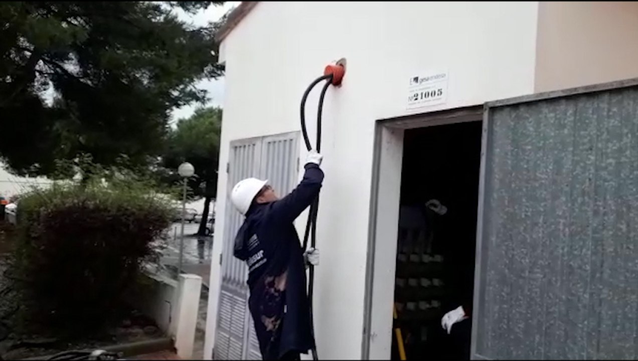 Endesa despliega 60 efectivos para instalar grupos electrógenos en Menorca