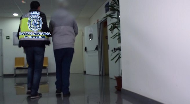 Detienen a un jubilado con cientos de archivos de pornografía infantil