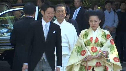La princesa Ayako pierde su título al casarse con un plebeyo
