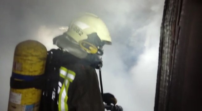 Bomberos extinguen incendio en Argoños (Cantabria)