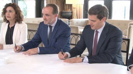 Rivera (Cs) y Esparza (UPN) sellan su alianza
